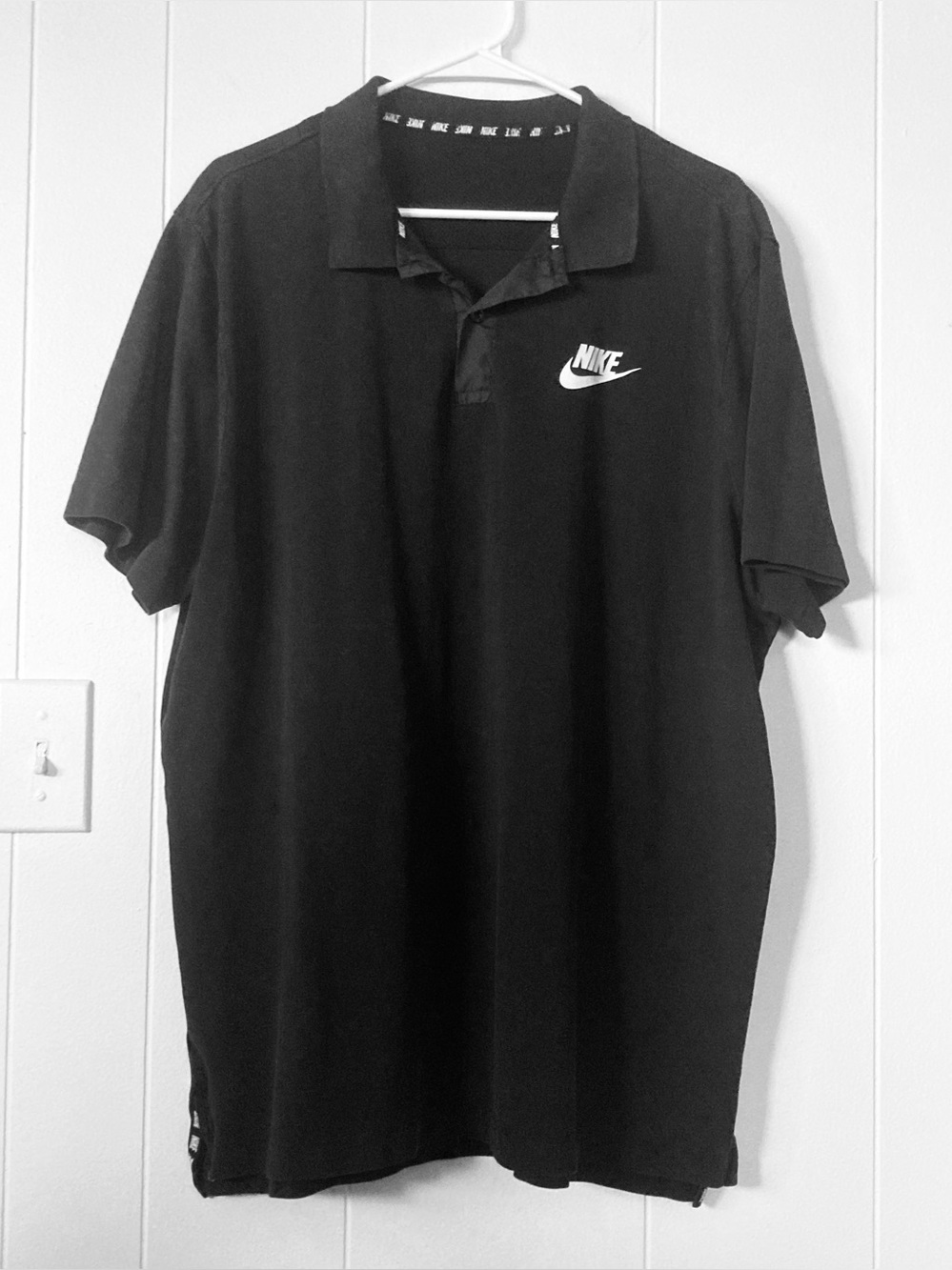 Nike Men's  SZ XXL Black Polo with White Swoosh 100% Cotton.